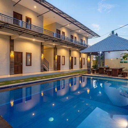 Cempaka Mas Guest House Canggu エクステリア 写真