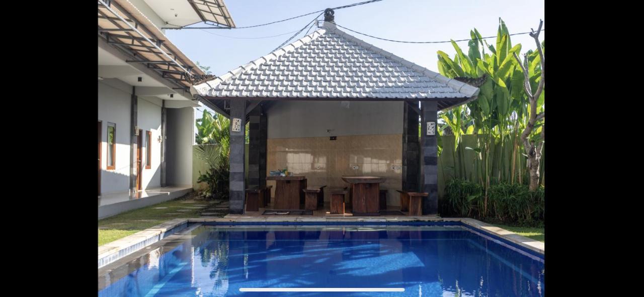 Cempaka Mas Guest House Canggu エクステリア 写真