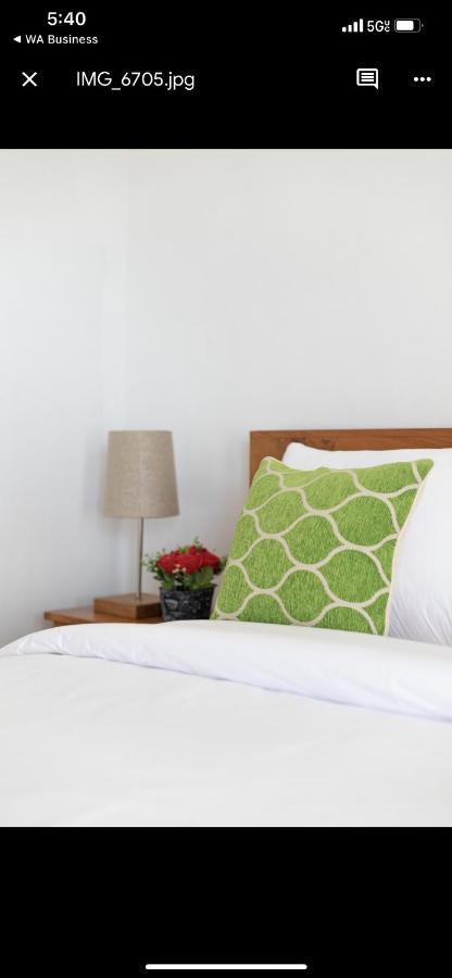 Cempaka Mas Guest House Canggu エクステリア 写真