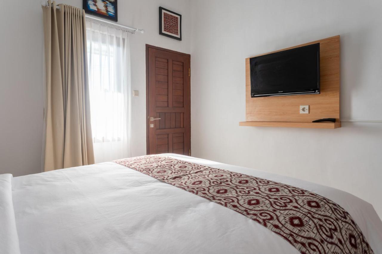Cempaka Mas Guest House Canggu エクステリア 写真