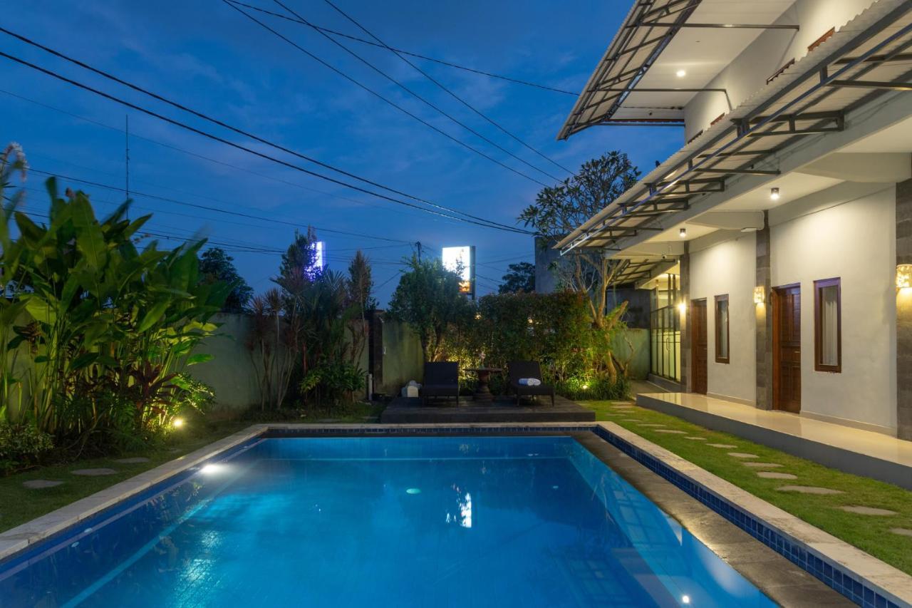 Cempaka Mas Guest House Canggu エクステリア 写真