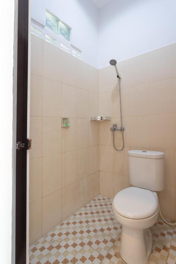 Cempaka Mas Guest House Canggu エクステリア 写真
