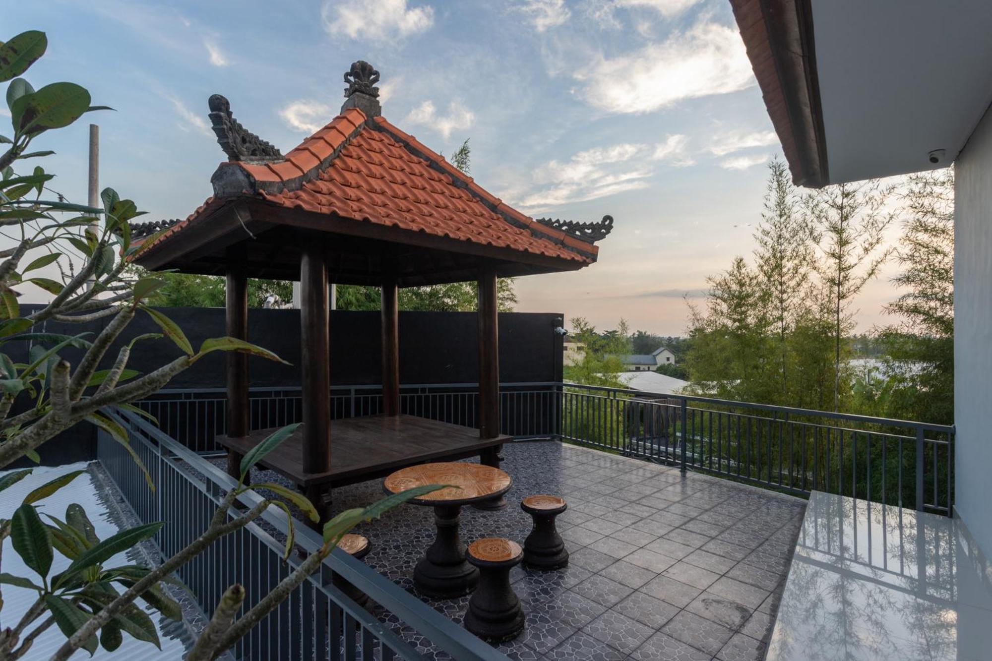 Cempaka Mas Guest House Canggu エクステリア 写真